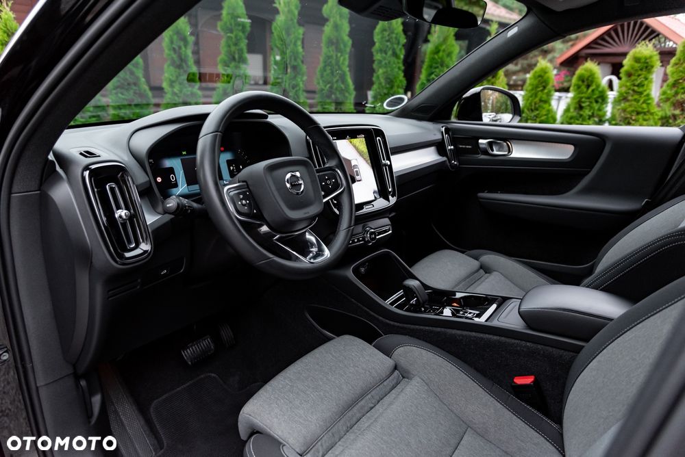 Volvo XC 40 B4 B DKG Ultimate Dark - 16