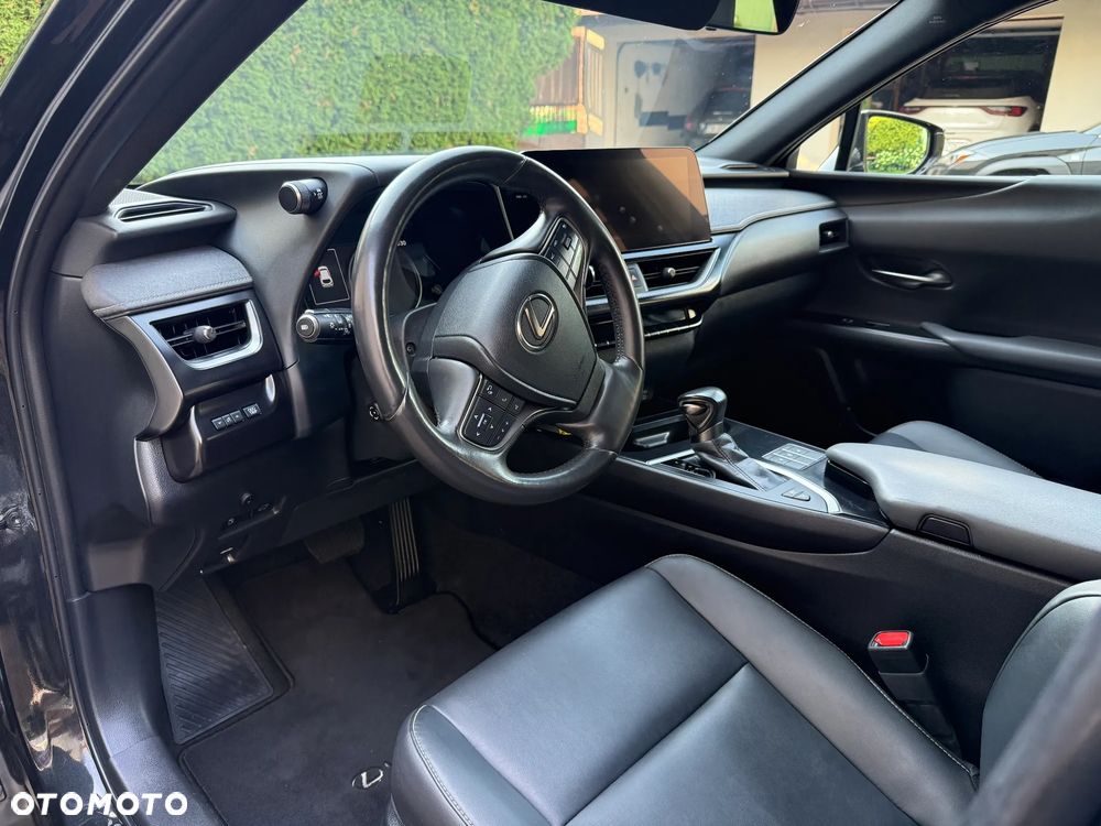 Lexus UX 250h F Sport 2WD - 6