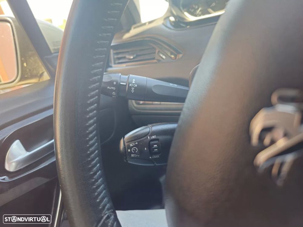 Peugeot 208 1.5 BlueHDi Signature - 13