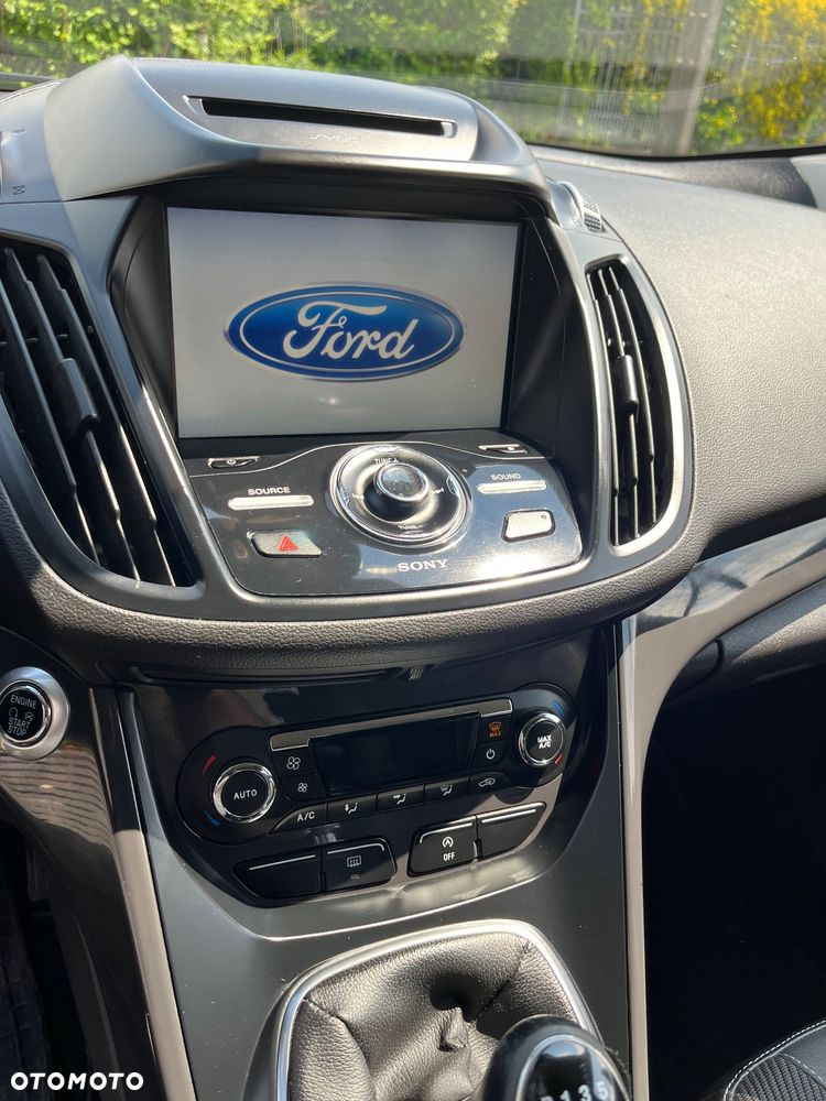 Ford Kuga 2.0 TDCi 4x4 Titanium - 21
