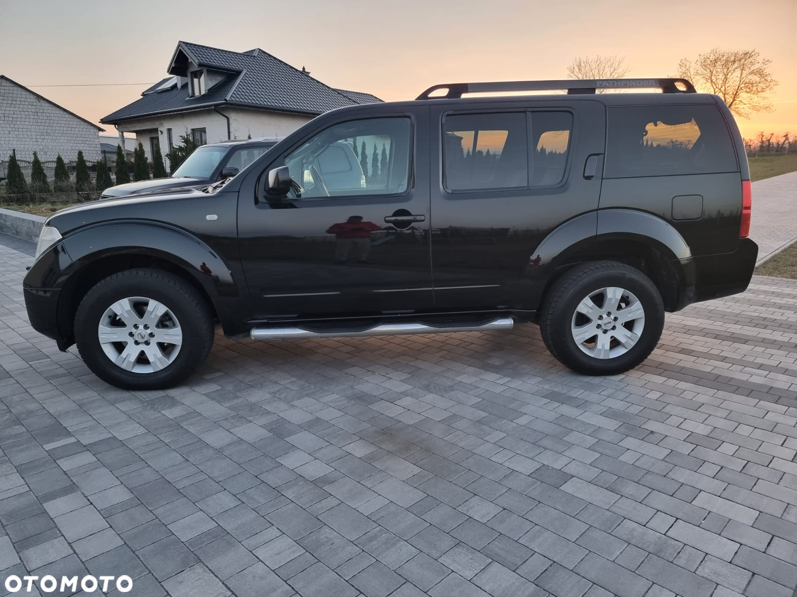 Nissan Pathfinder 2.5 D SE - 5