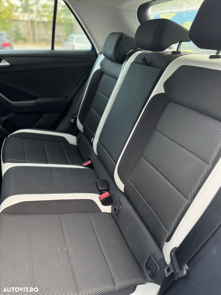 Volkswagen T-ROC - 17