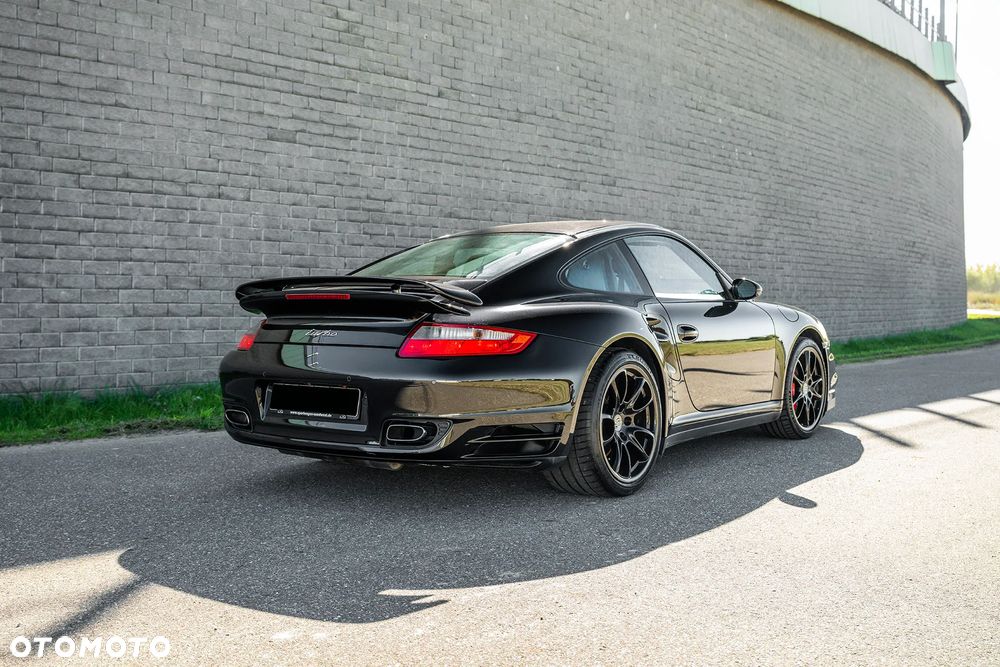 Porsche 911 Turbo - 6