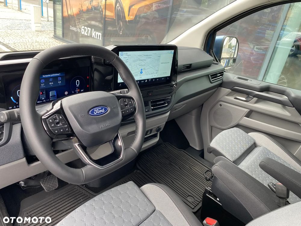Ford Tourneo Custom 2.0 EcoBlue 320 L2 Titanium - 24