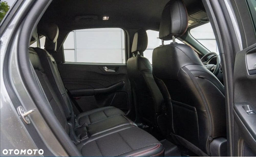 Ford Escape 2.0 EcoBoost AWD Titanium - 29