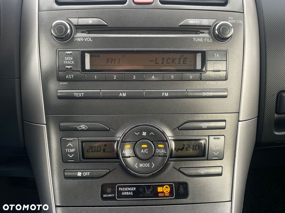 Toyota Auris 1.6 VVT-i Team - 11