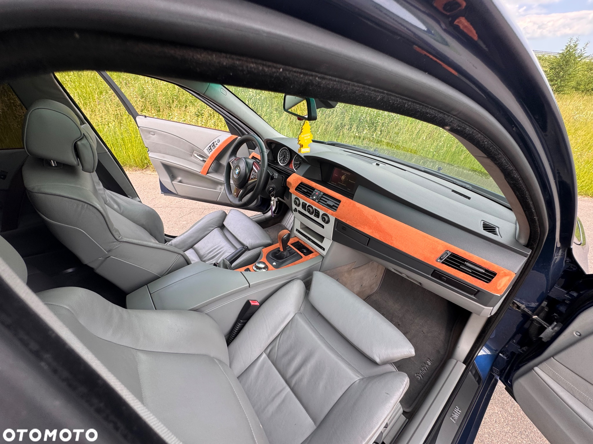 BMW Seria 5 545i - 17