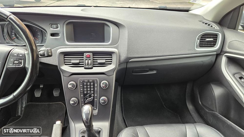 Volvo V40 1.6 D2 Momentum Eco - 16