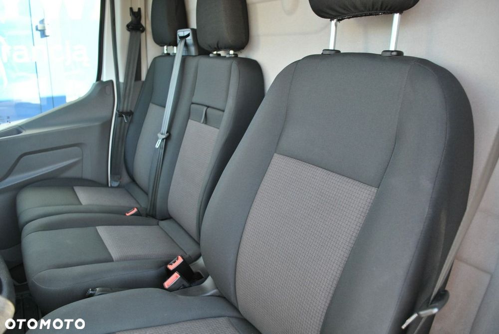 Ford Transit - 25