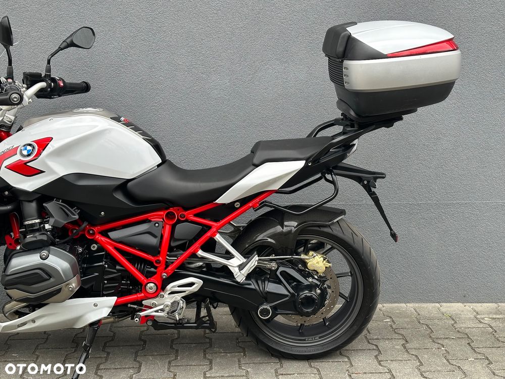 BMW R - 8