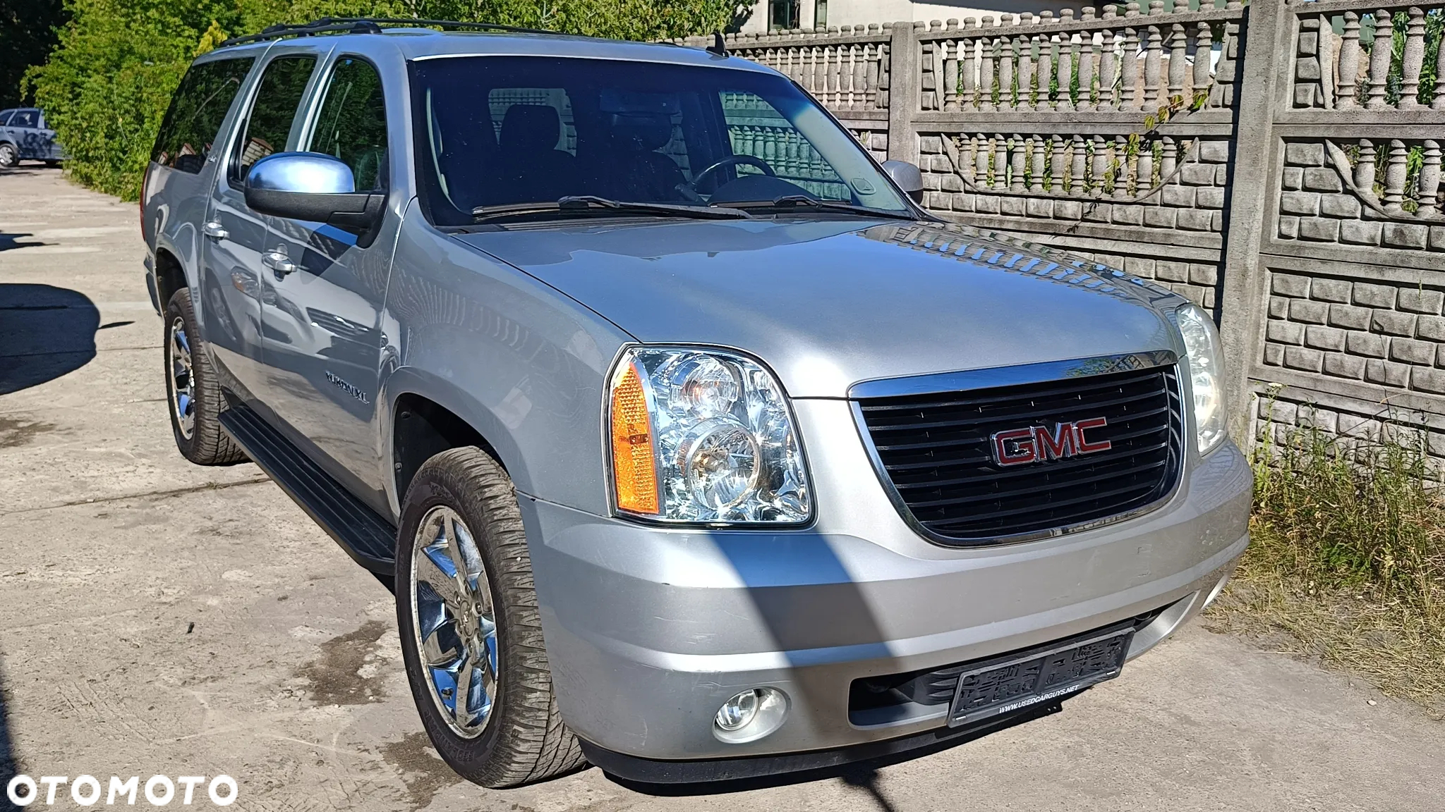 GMC Yukon - 2