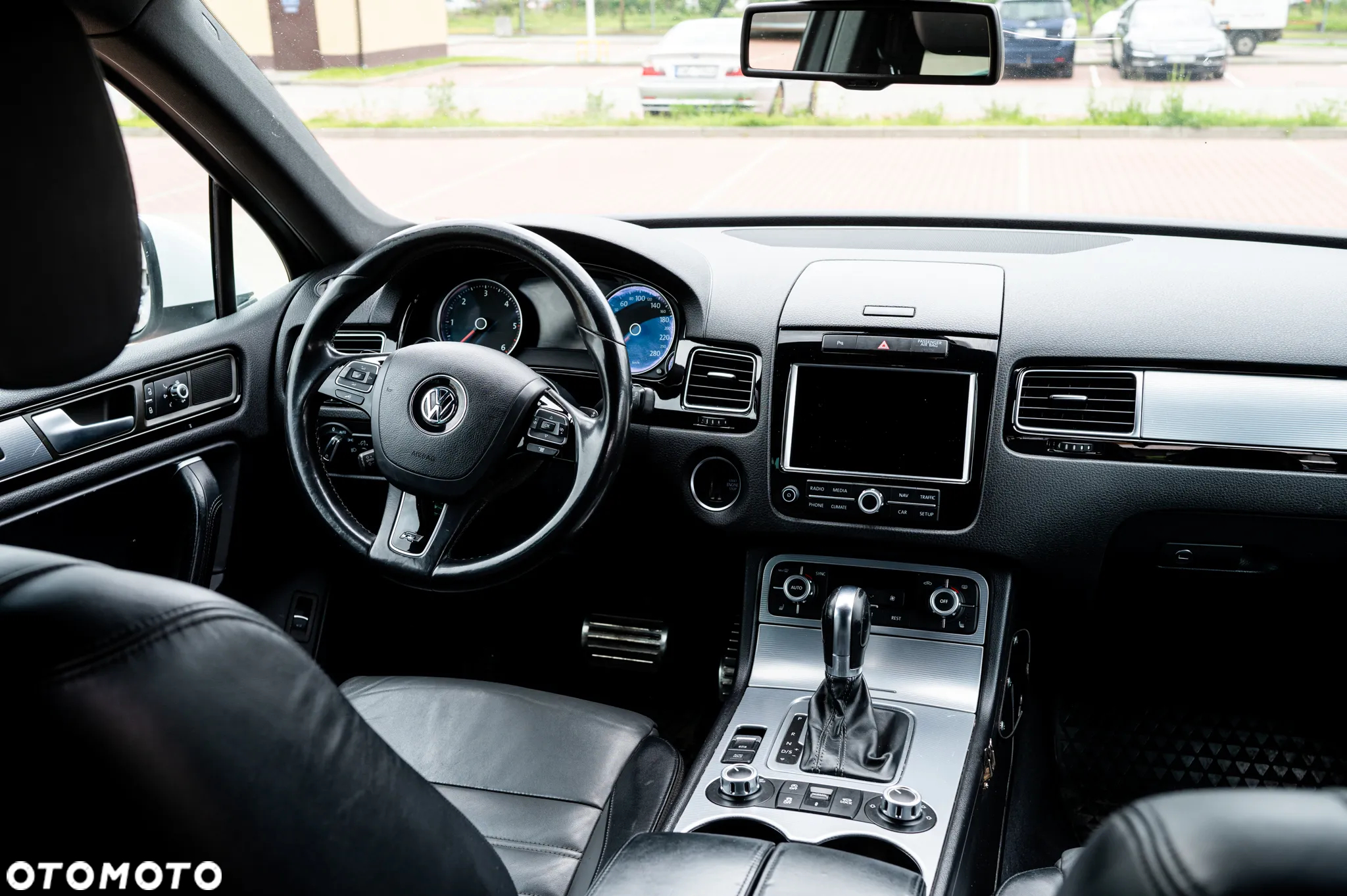 Volkswagen Touareg 3.0 V6 TDI BMT R-Style - 8