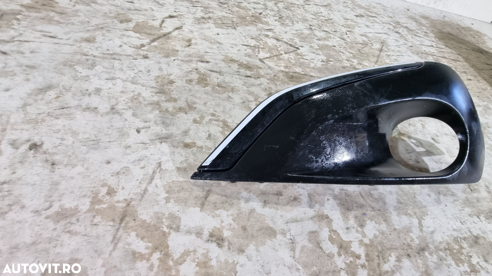 Grila proiector stanga Peugeot 208 2015, 2016, 2017, 2018, 2019, Cod origine OE 9810729877 - 4