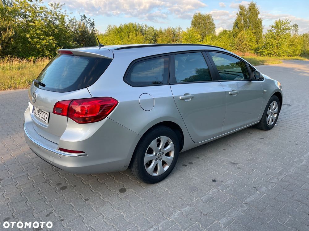 Opel Astra 1.4 T Enjoy - 8
