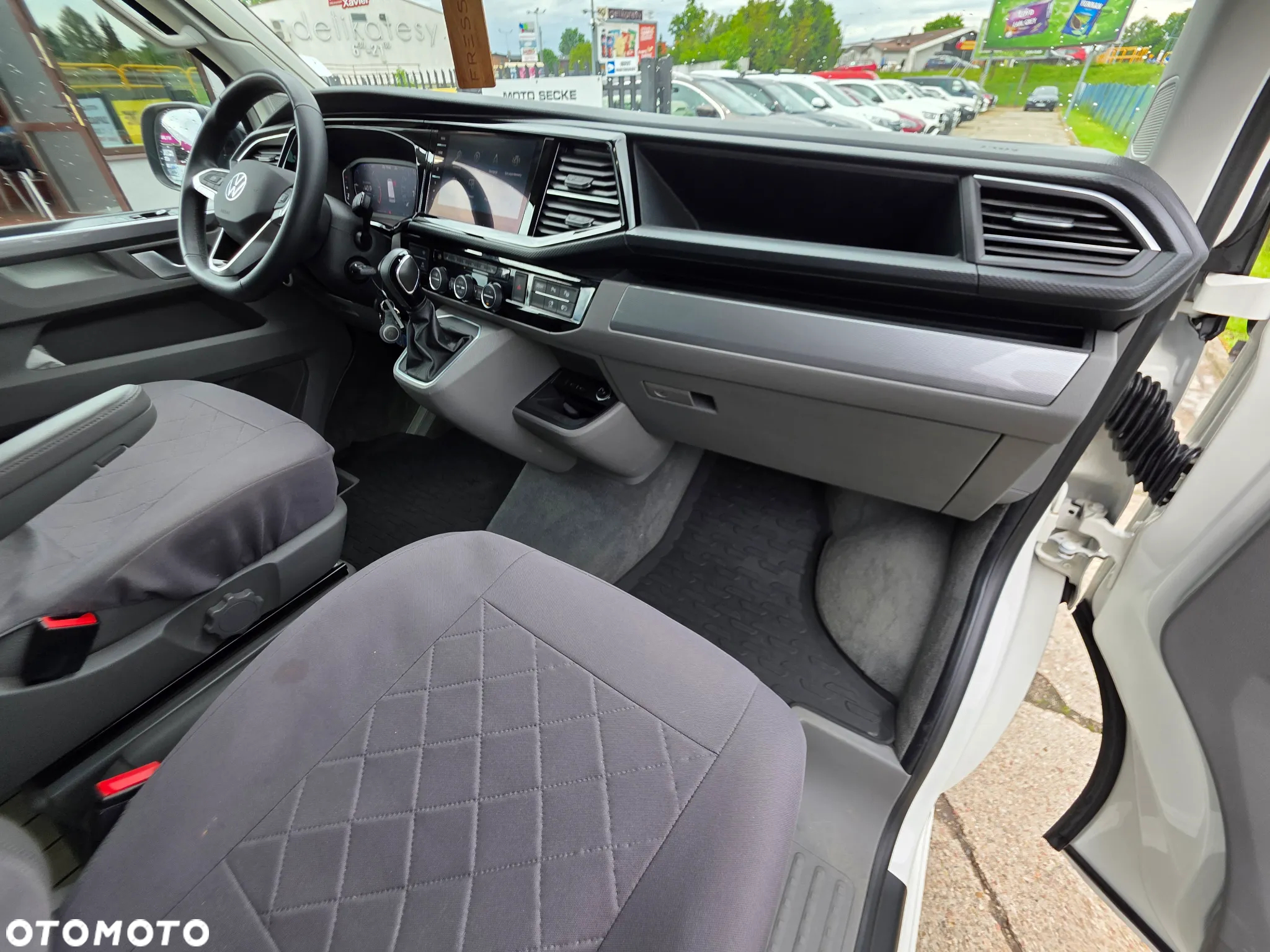 Volkswagen California - 11
