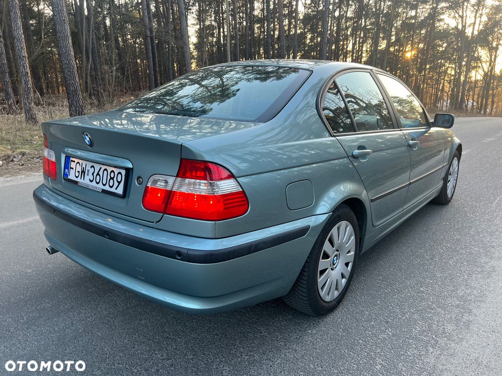 BMW Seria 3 318i - 5