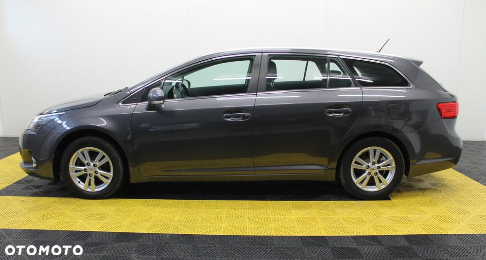 Toyota Avensis Touring Sports 1.8 Multidrive S Executive - 2