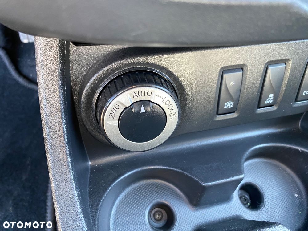 Dacia Duster dCi 110 FAP 4x4 Blackshadow - 11