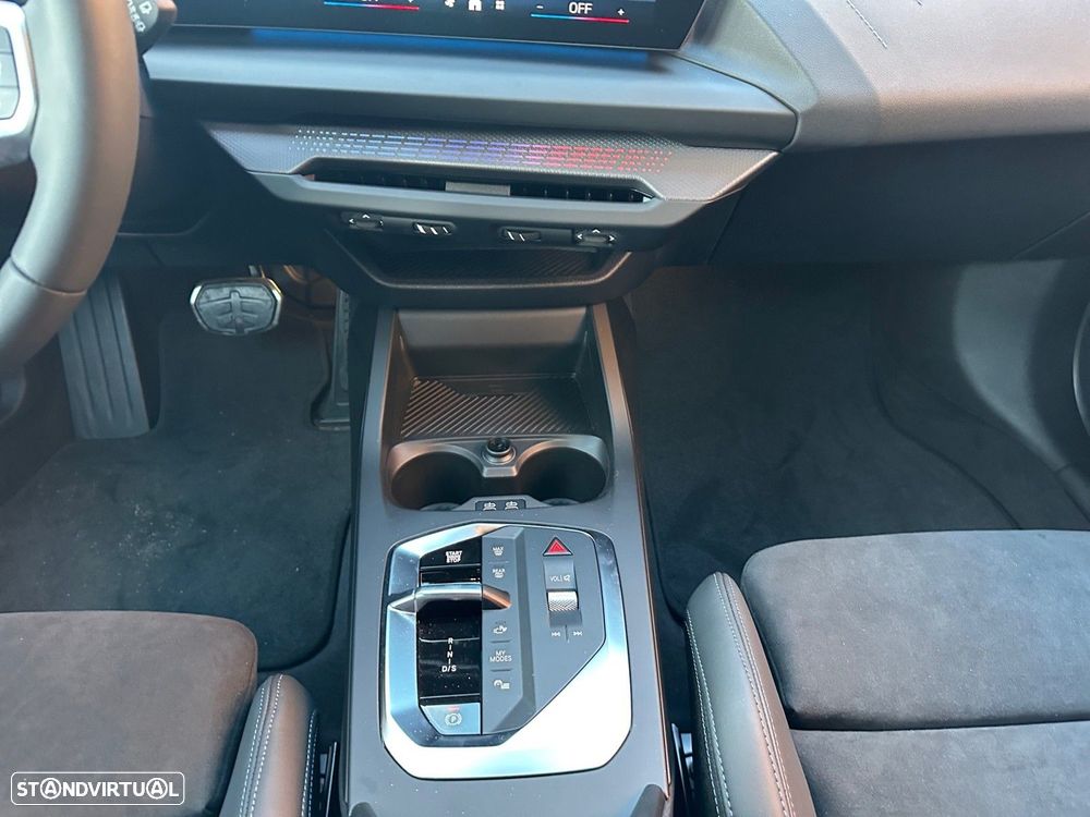 BMW 120 d Pack Desportivo M Pro - 11