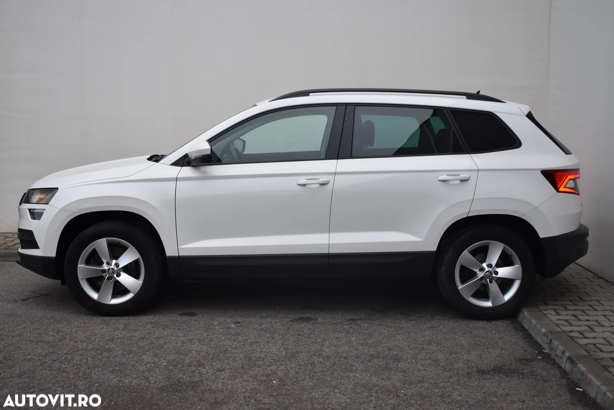 Skoda Karoq 2.0 TDI 4X4 DSG Sportline - 6