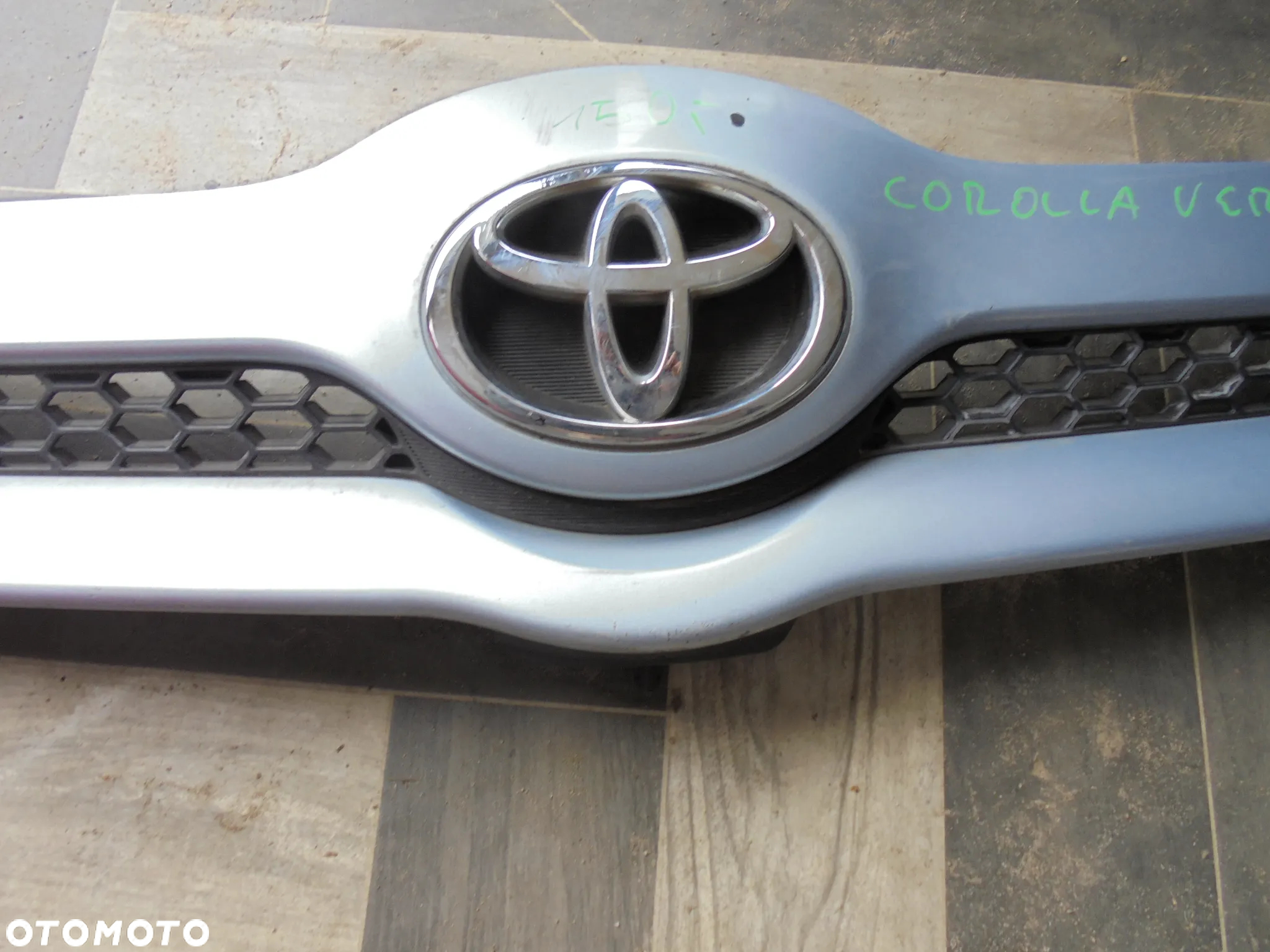 TOYOTA COROLLA VERSO II GRILL ATRAPA - 5