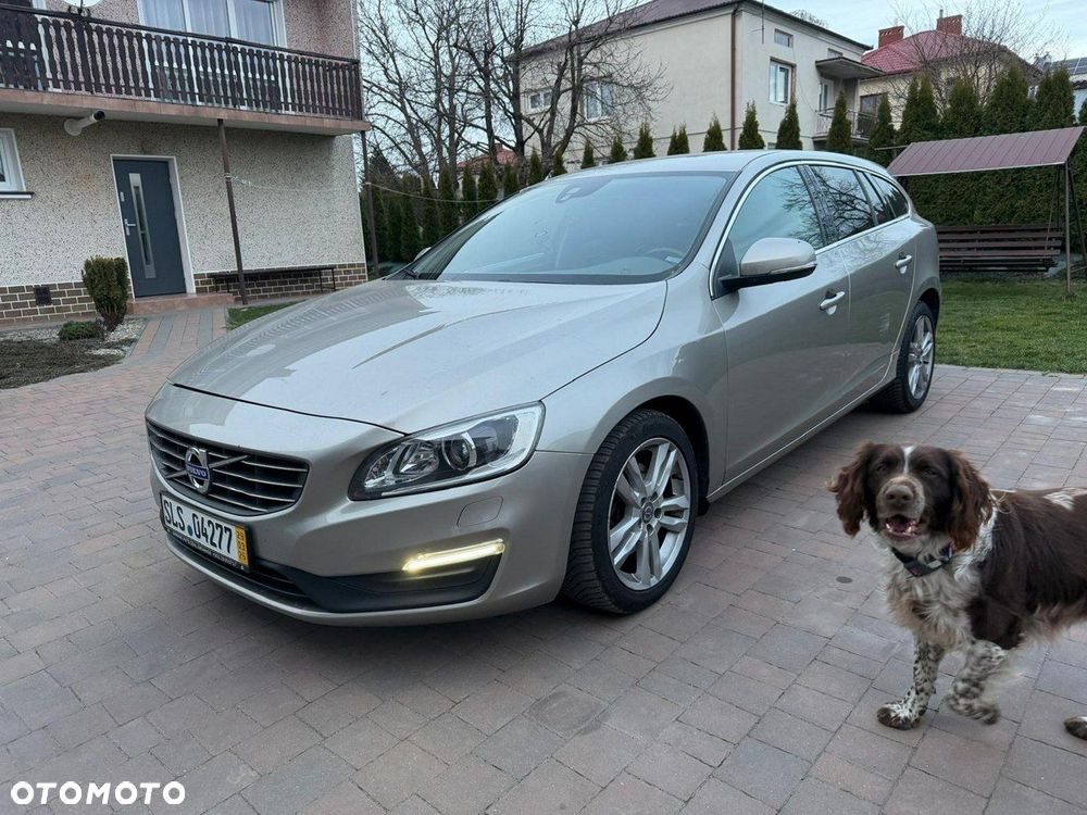 Volvo V60 D3 Momentum - 4