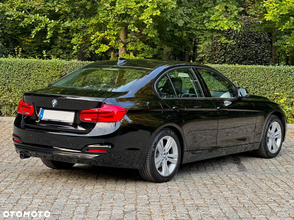 BMW Seria 3 318i Sport Line - 17