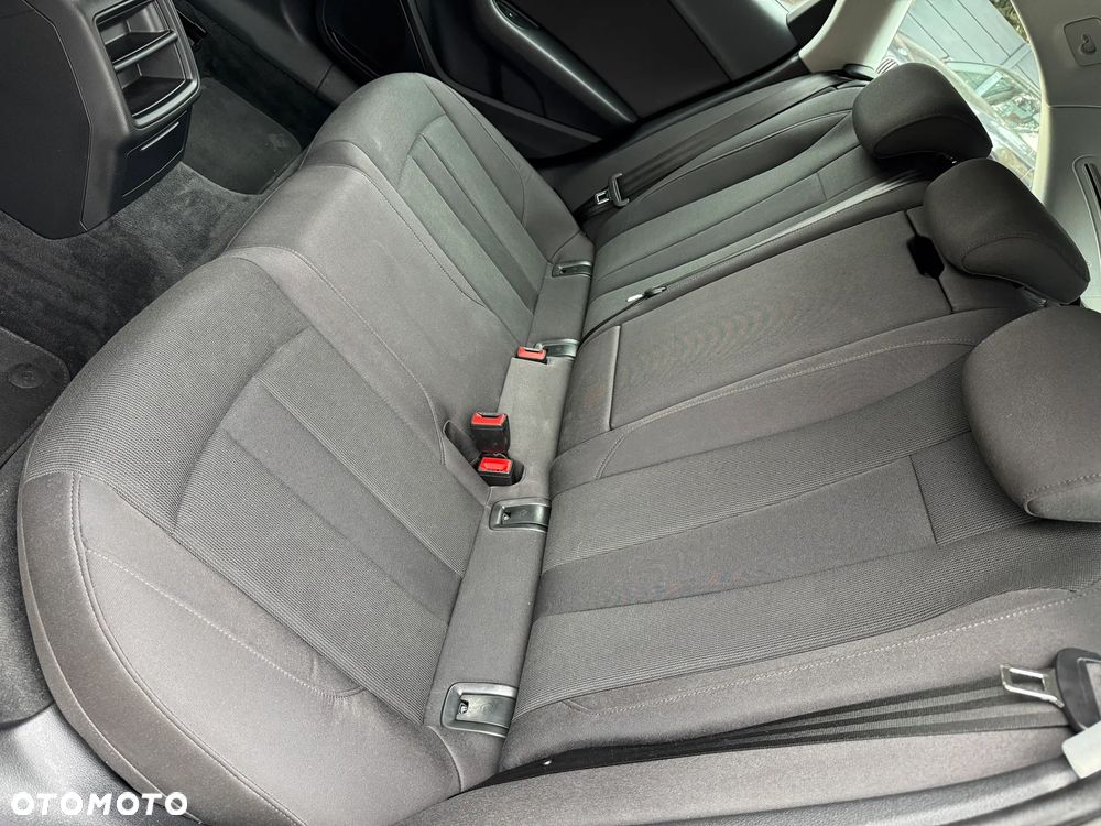 Audi A4 Avant - 31
