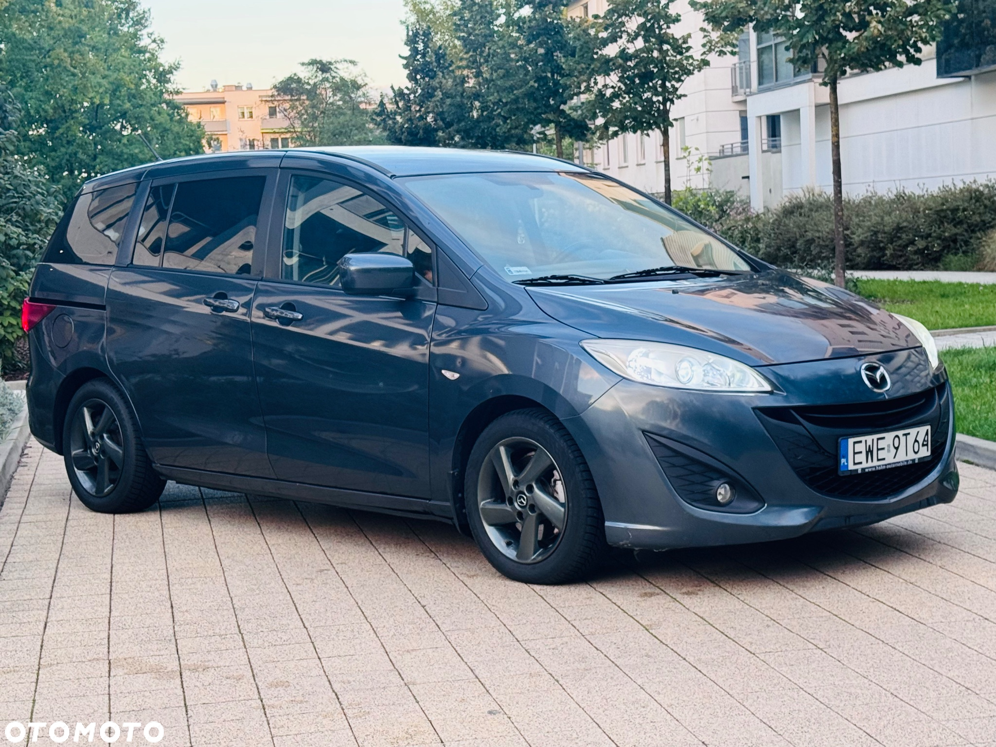 Mazda 5 - 16