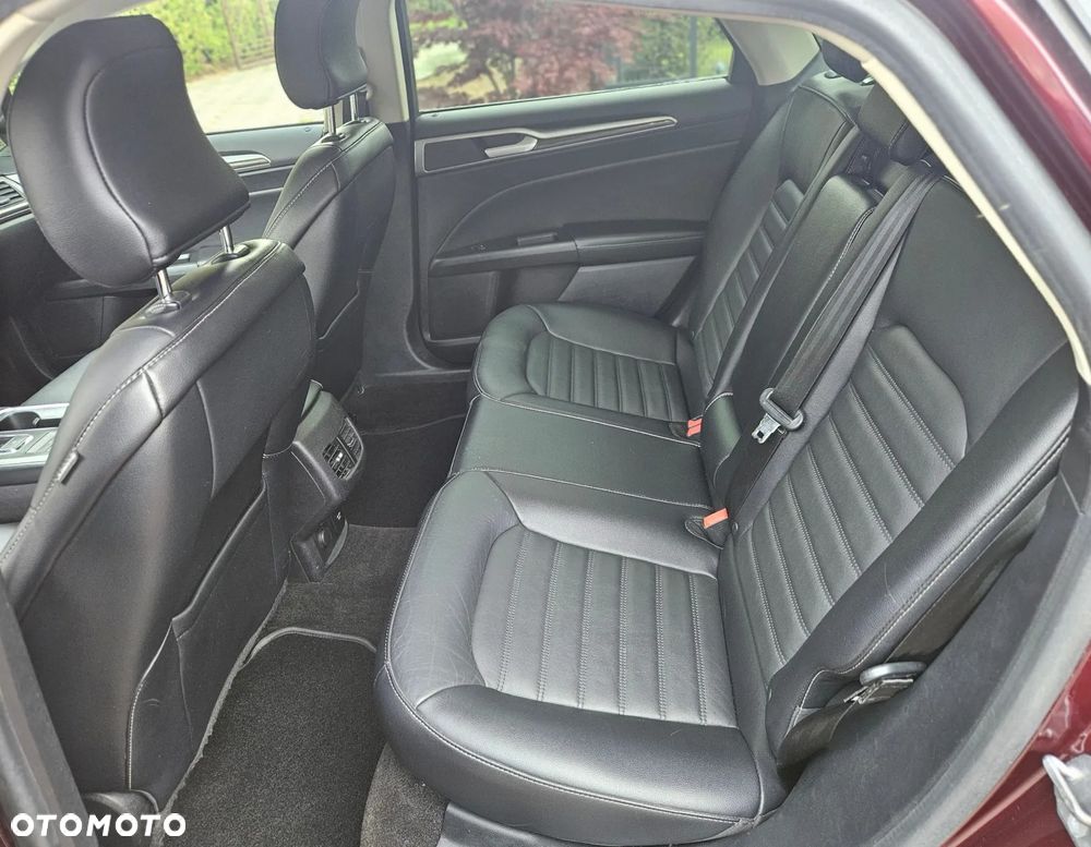 Ford Fusion - 19