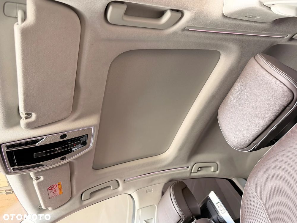 Audi A8 2022 photo 5