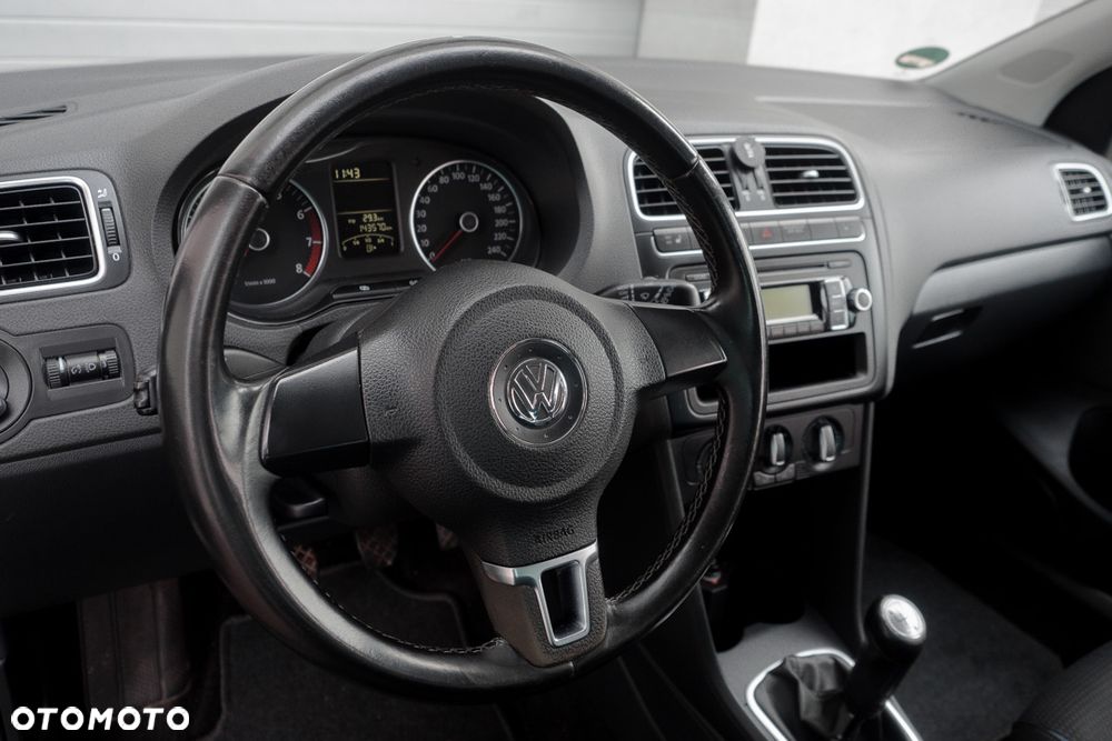 Volkswagen Polo 1.4 16V Highline - 18