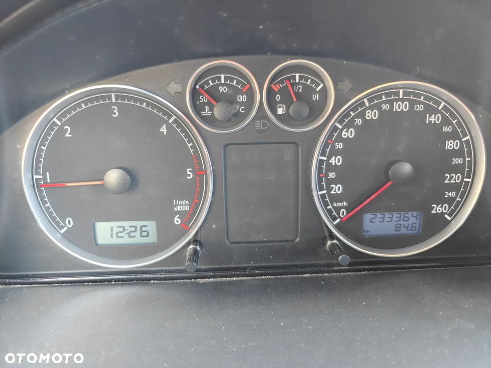 Volkswagen Sharan 1.9 TDI Comfortline - 12