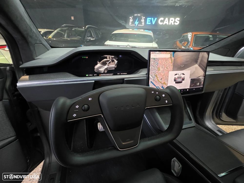 Tesla Model X Plaid AWD - 38