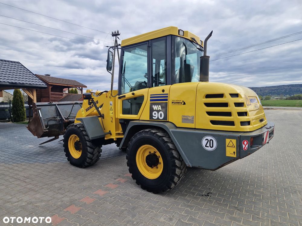 Komatsu WA90-3H - 6