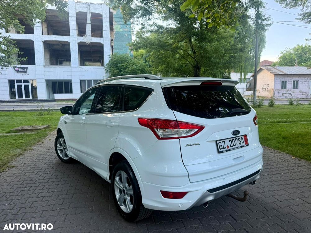 Ford Kuga 2.0 TDCi 4WD Powershift ST-Line - 4