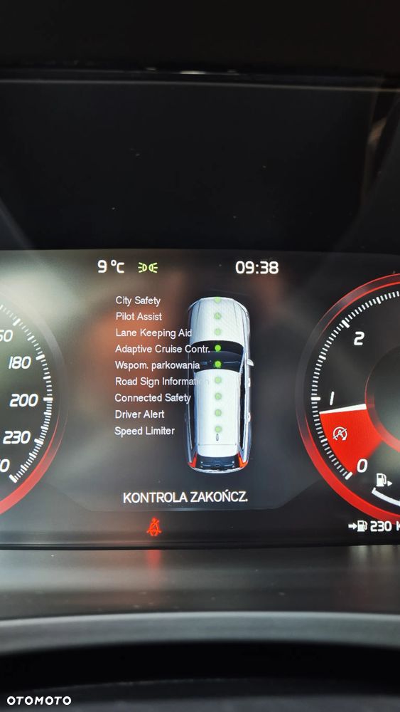 Volvo V90 D4 AWD Momentum - 15