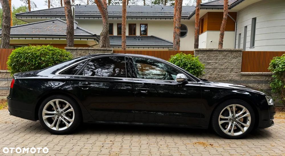 Audi S8 - 9