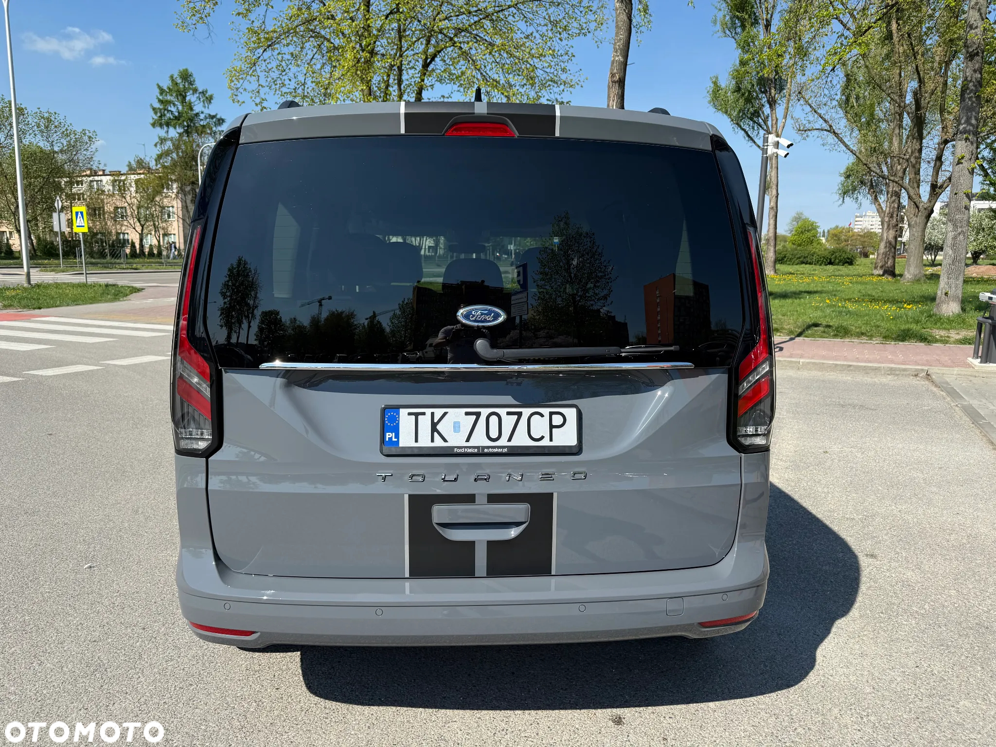 Ford Tourneo Connect - 6