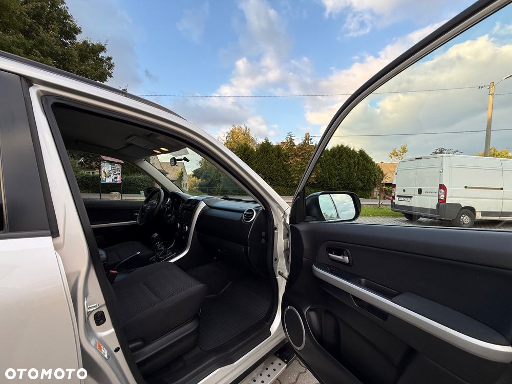Suzuki Grand Vitara 2.4 Elegance EU5 - 19