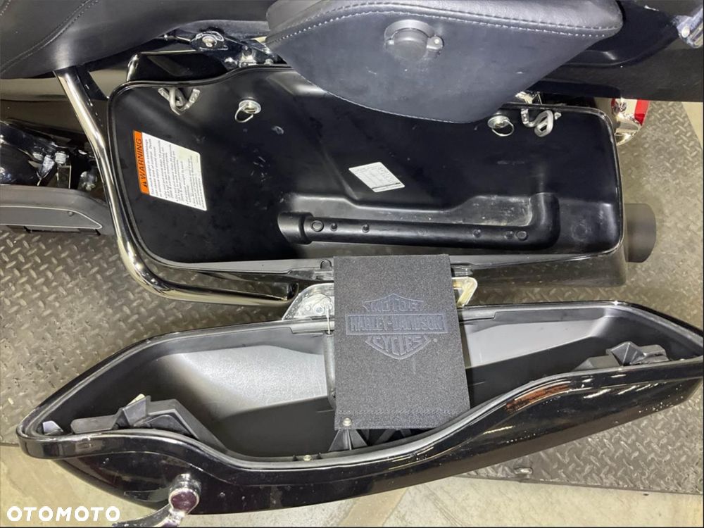 Harley-Davidson Touring Electra Glide - 12