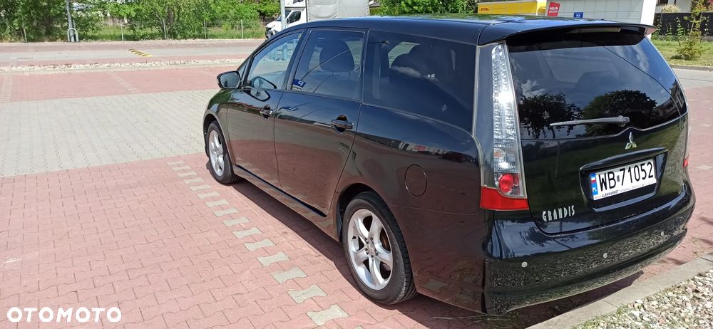 Mitsubishi Grandis - 3