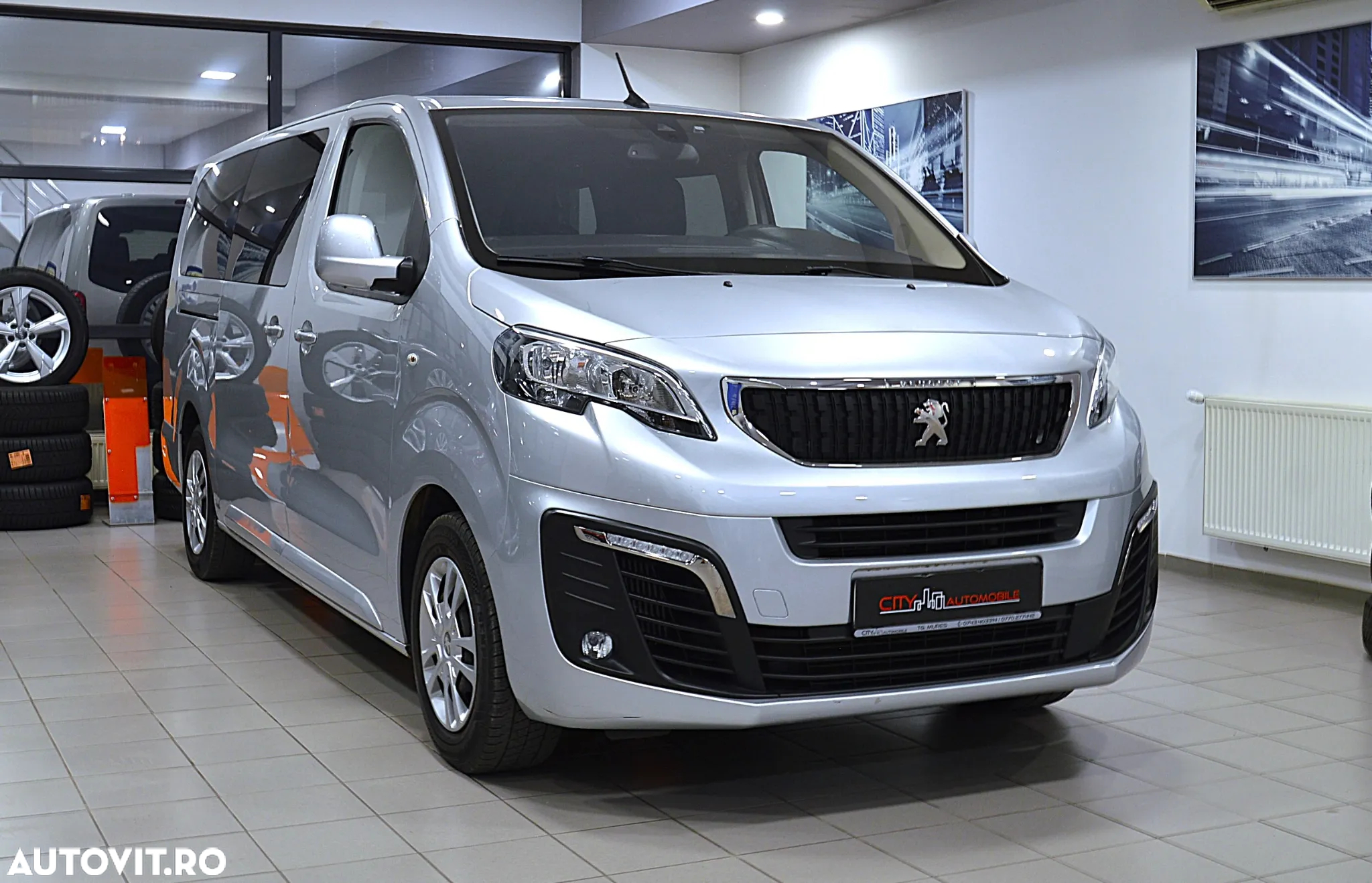 Peugeot Traveller L3H1 1.6 BlueHDI 115 S&S Combispace - 3