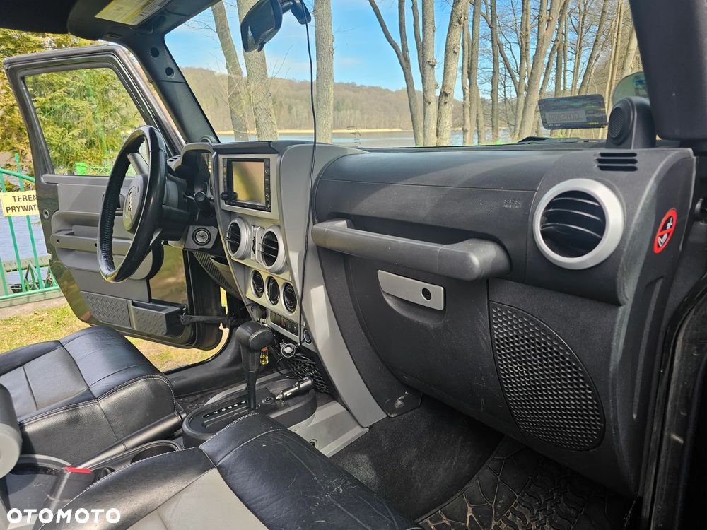 Jeep Wrangler Unlimited 2.8 CRD Sahara - 17
