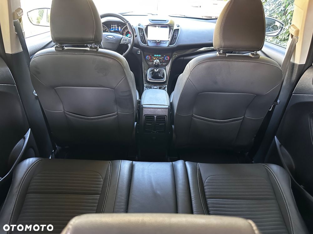Ford Kuga 2.0 TDCi 4WD Titanium Plus - 25