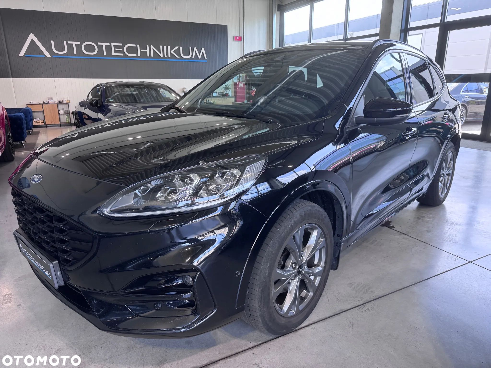 Ford Kuga 1.5 EcoBoost FWD ST-Line - 1