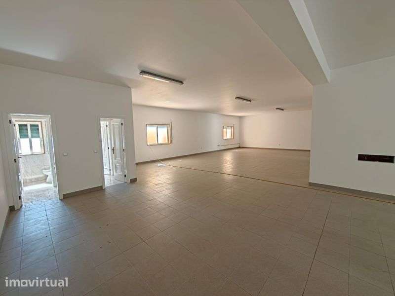 Espaço para Arrendamento - Freamunde, Paços de Ferreira - Grande imagem: 5/7