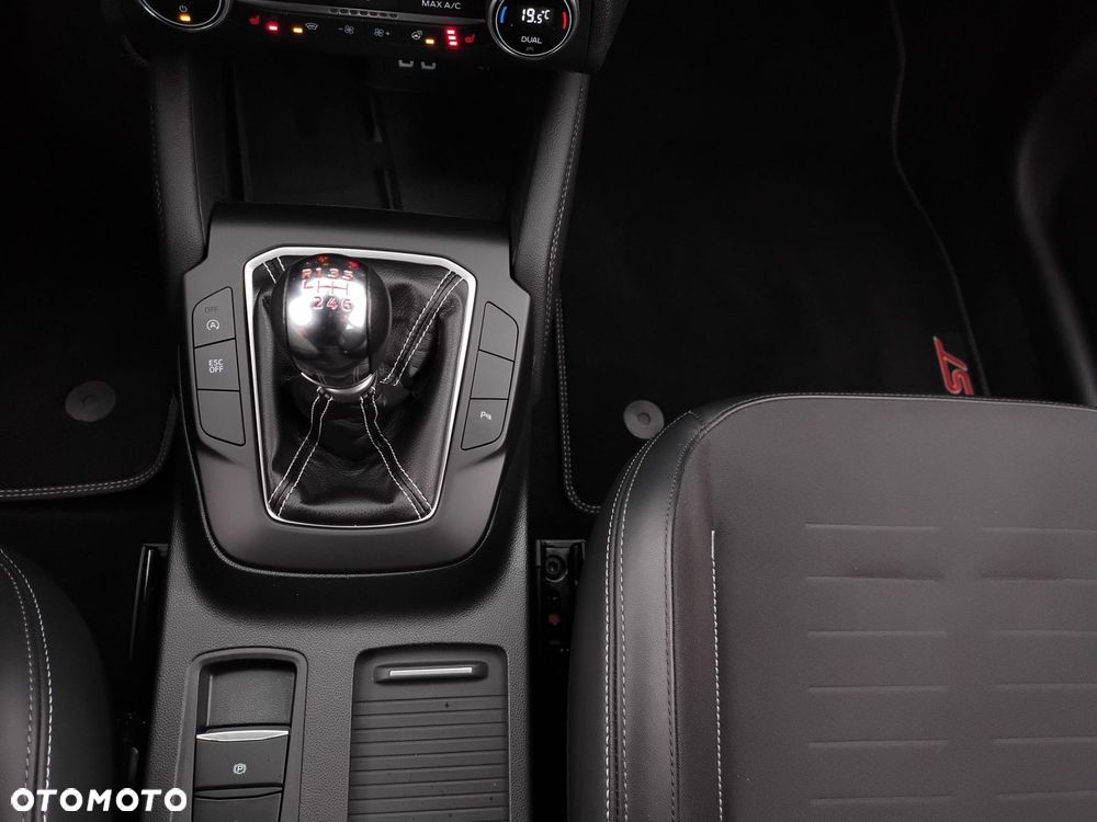 Ford Focus 2.0 EcoBlue ST - 22