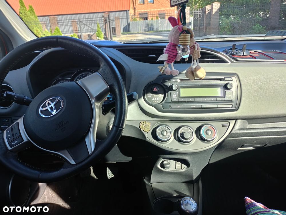 Toyota Yaris - 8