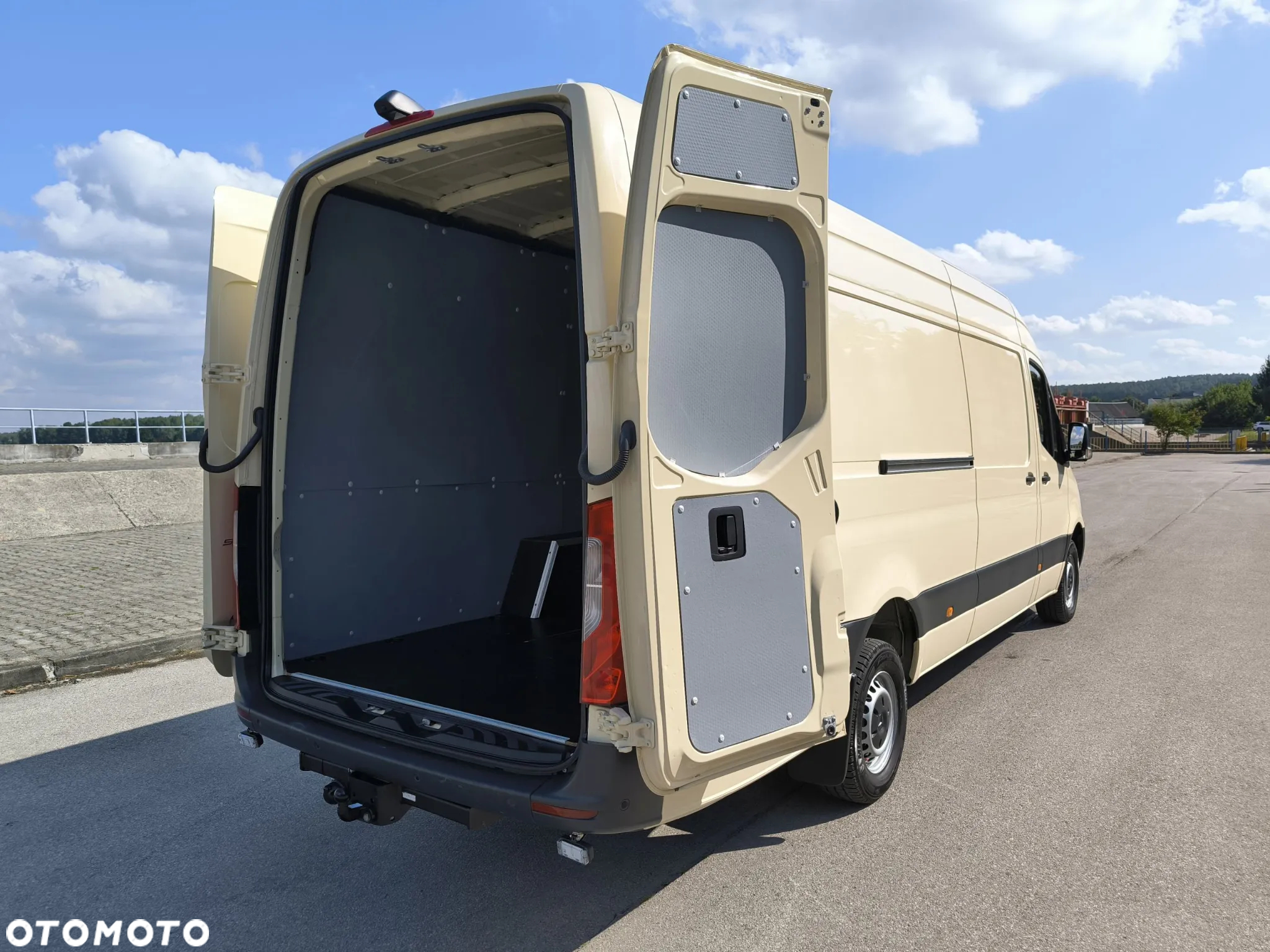 Mercedes-Benz Sprinter - 36